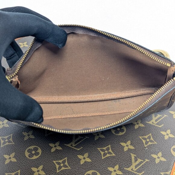 LOUIS VUITTON Pochette Accessoires Monogram Canvas Vintage - Picture 8 of 16
